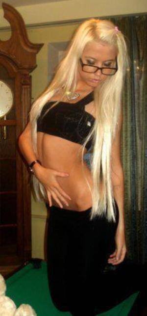 Carla, 29 from California | Older Men and Younger Women Dating