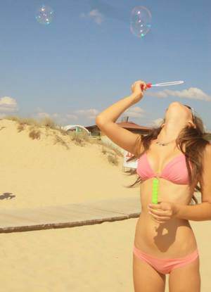 Leila (22), Manitoba adult dating profile image