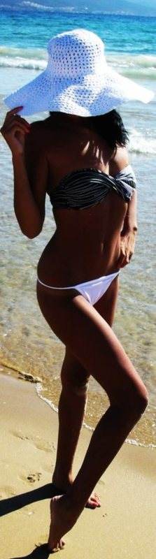 Photo of Zara (25), adult profile in California