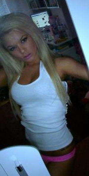 Adrianna (18), Texas adult dating profile image