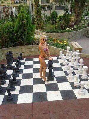 Meet Caitlyn (27) | Minnesota Adult Dating Profile