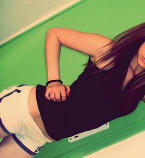 Arielle (27) | Virginia Casual Hookup and Chat Profile