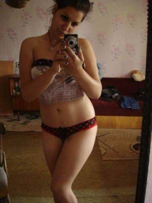 Photo of Cynthia (18), adult profile in Virginia Beach, VA