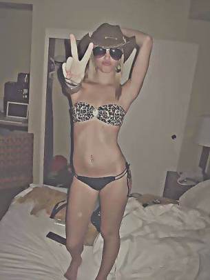 Dating profile image of Aimee, age 24, London, ONT