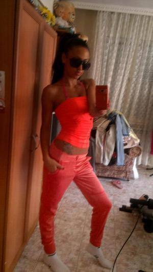 Paula (19) in Alberta | Direct Adult Encounters