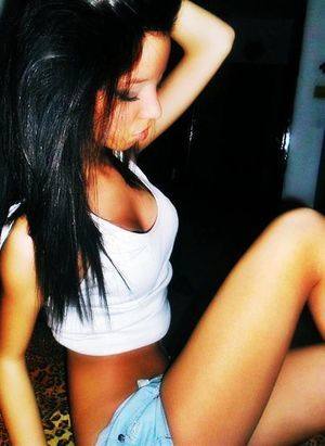 Nia, 21, North Carolina | No-Nonsense Hookup Profile