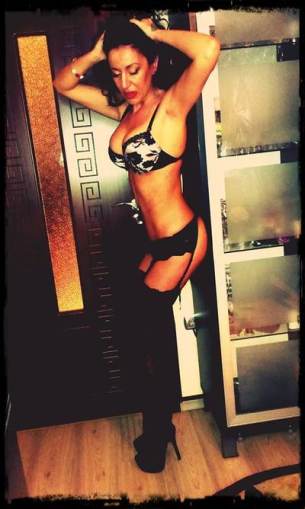 Jennie, age 26, profile photo from Ontario