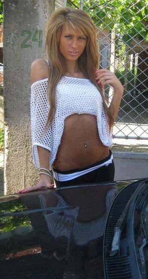 Terra, 27, Colorado | No-Nonsense Hookup Profile