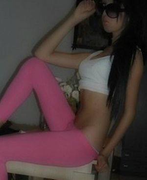 Photo of Nichole (27) from Oshawa, ONT dating profile