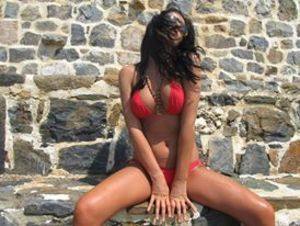 Maeve, 27, profile image for Chesapeake, VA dating page