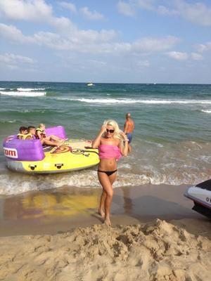 Ryann from North Dakota is looking for adult webcam chat