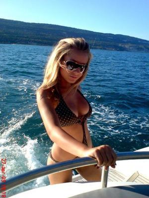 Lanette from Elberon, Virginia is looking for adult webcam chat