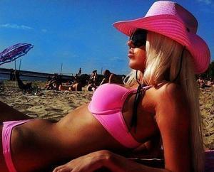 Leonie from South Dakota is looking for adult webcam chat