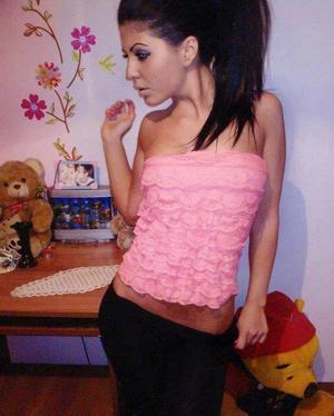 Amal from Indiana is looking for adult webcam chat