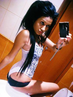 Lissette from New York is interested in nsa sex with a nice, young man