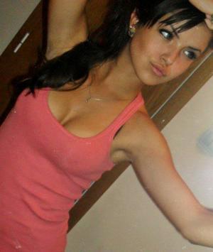 Genesis from New Hampshire is looking for adult webcam chat