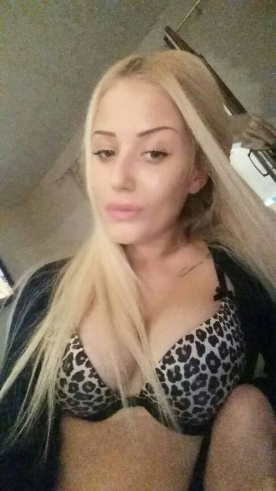 Meet local singles like Myriam from Maryland who want to fuck tonight