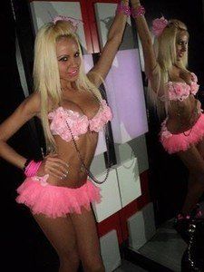 Rayna from Virginia is looking for adult webcam chat